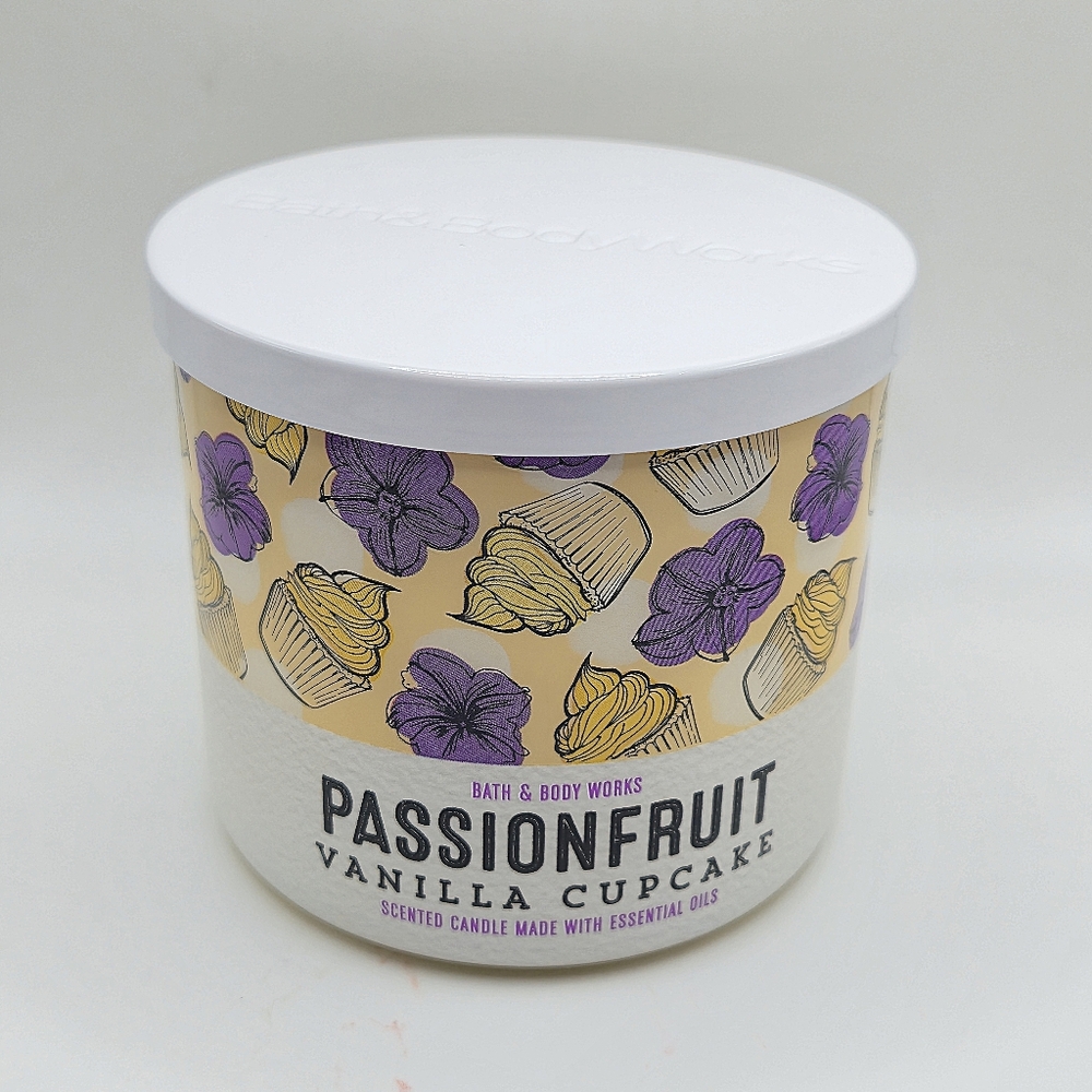 BBW Passionfruit Vanilla Cupcake 3-wick Large Candle